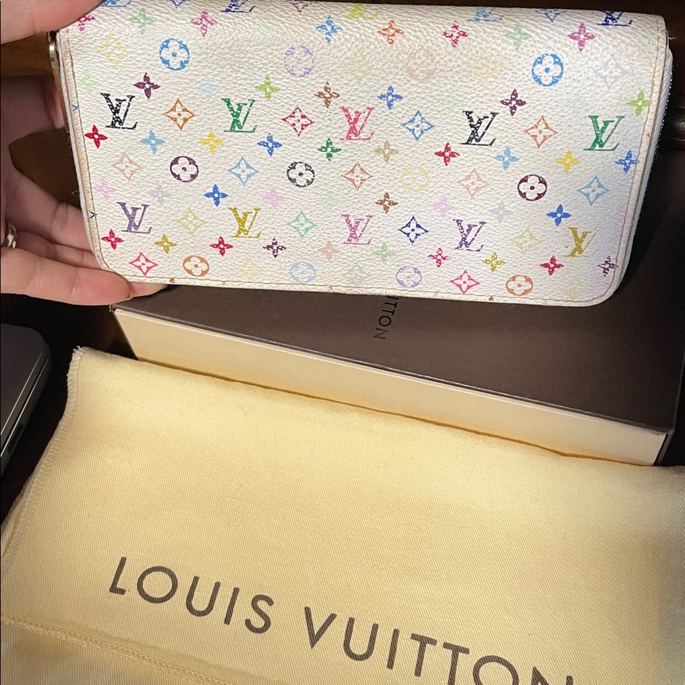 Louis Vuitton White Murakami white  long  Wallet - Picture 17 of 17
